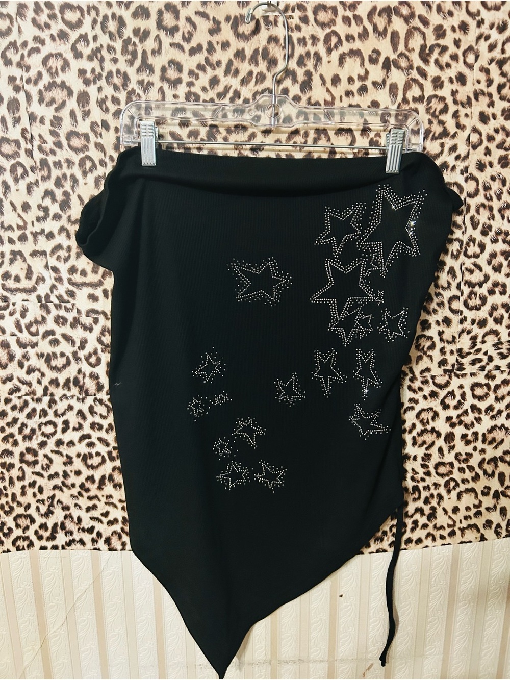 ROMWE Asymmetrical Star-Studded Top (Runs Small)